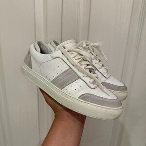 EUC Axel Arigato Sneakers